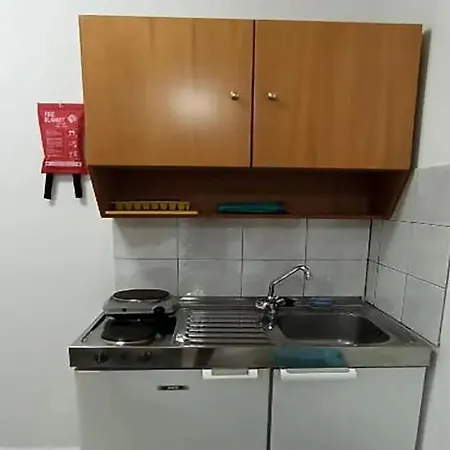 Agathaggelos 公寓式酒店 3*