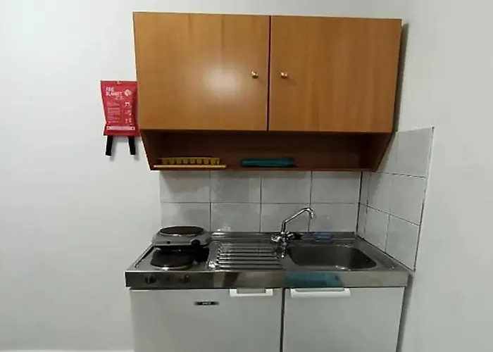 Agathaggelos 公寓式酒店 3*